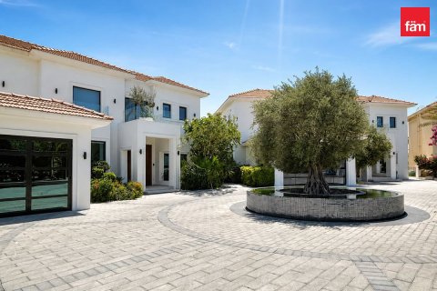 Villa de 7 dormitorios en Jumeirah Islands, UAE No. 205575