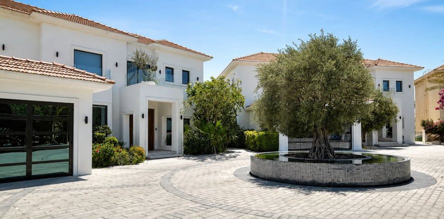 Villa de 7 dormitorios en Jumeirah Islands, UAE No. 205575