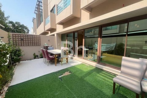 Townhouse de 4 dormitorios  No. 114771 2