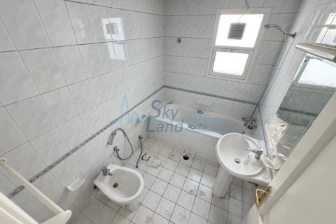 4 bedrooms Villa in Umm Suqeim, UAE No. 145038 17