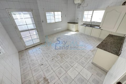 4 bedrooms Villa in Umm Suqeim, UAE No. 145038 29