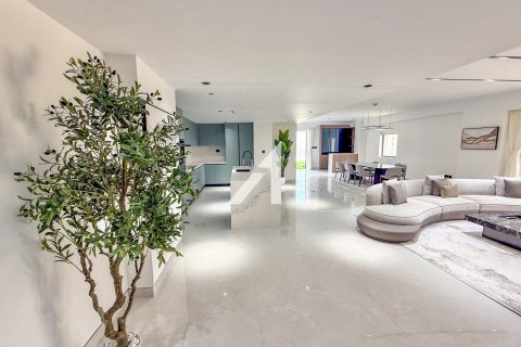 4 bedrooms Penthouse in Rimal, UAE No. 145035 21