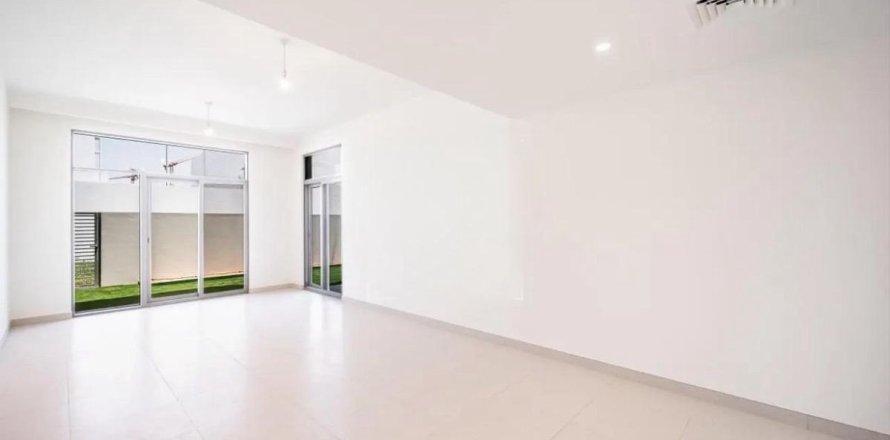 Villa de 3 dormitorios en Dubai, UAE No. 162742