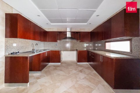 Appartement de 2 chambres à Dubai, UAE No. 208280 18