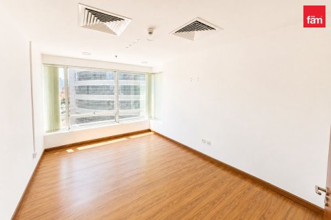90.4m² Office in Dubai, UAE No. 199351 5