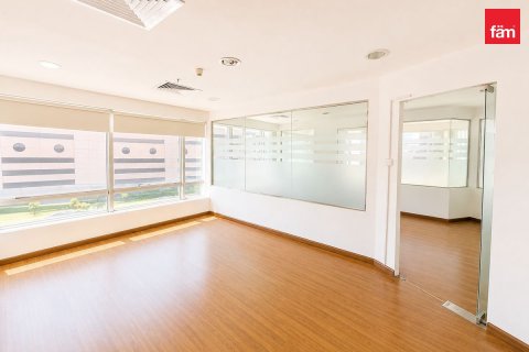 90.4m² Office in Dubai, UAE No. 199351 11
