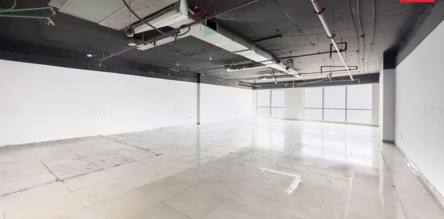 129.8m² Office in Business Bay, UAE No. 199353
