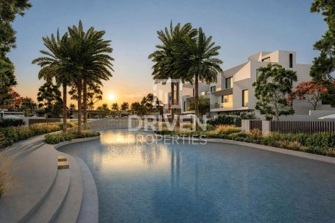 4 bedrooms Villa in Dubai, UAE No. 198739 8