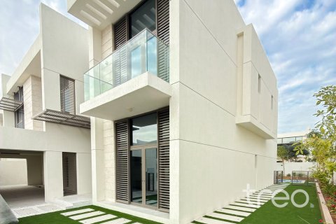 Villa de 5 dormitorios en District One, UAE No. 206164 12