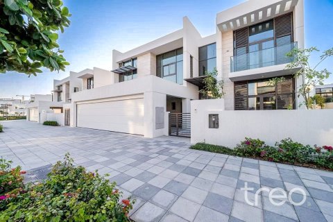 Villa de 5 dormitorios en District One, UAE No. 206164