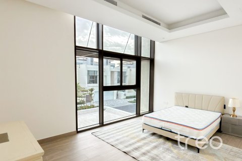 Villa de 5 dormitorios en District One, UAE No. 206164 8