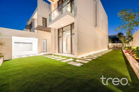 Villa de 5 dormitorios en District One, UAE No. 206164 13