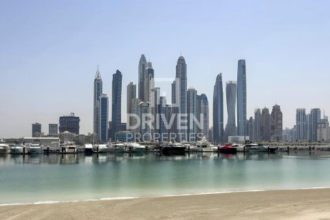 Квартира с 1 спальней в EMAAR Beachfront, ОАЭ №191606 4