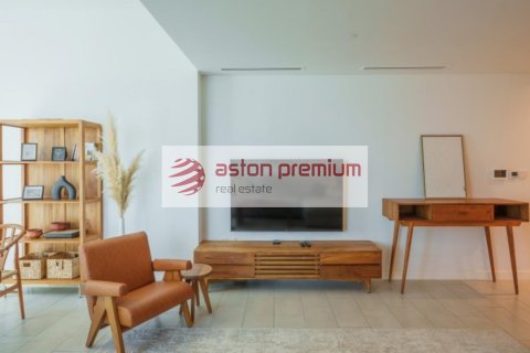 Квартира с 2 спальнями в Джумейра Бич Резиденс, ОАЭ №132489 15