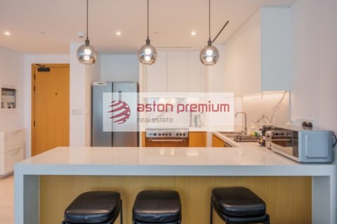 Квартира с 2 спальнями в Джумейра Бич Резиденс, ОАЭ №132489 7