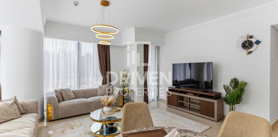 Квартира с 2 спальнями в Boulevard Point, ОАЭ №209797