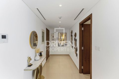 Квартира с 2 спальнями в Boulevard Point, ОАЭ №209797 10