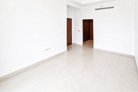 Apartment de 2 dormitorios en The Hills, UAE No. 202926 7