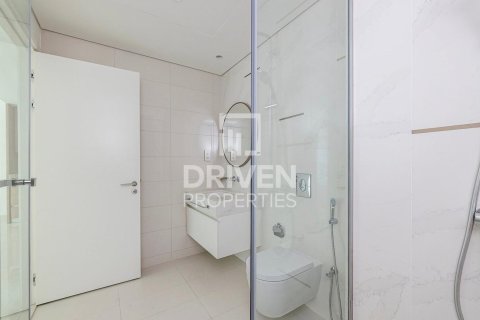 Appartement de 1 chambre à EMAAR Beachfront, UAE No. 202127 10