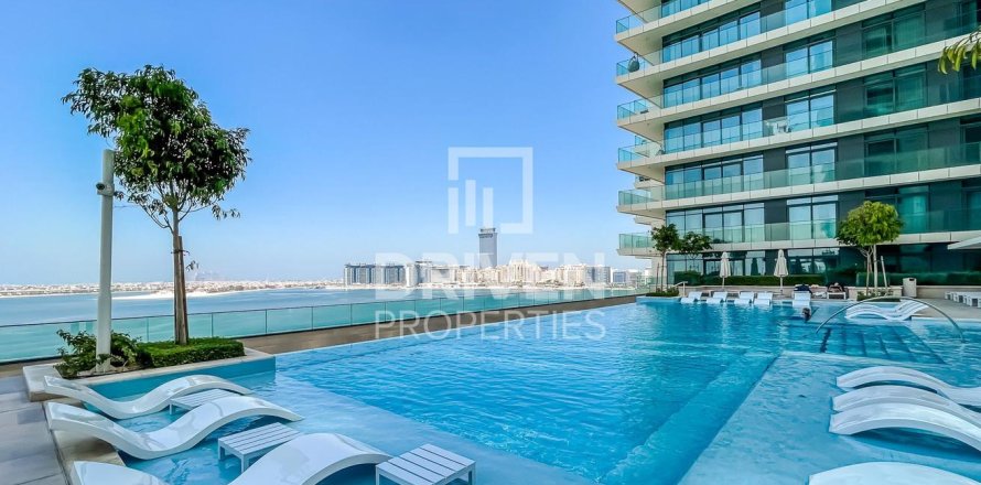 Appartement de 1 chambre à EMAAR Beachfront, UAE No. 202127