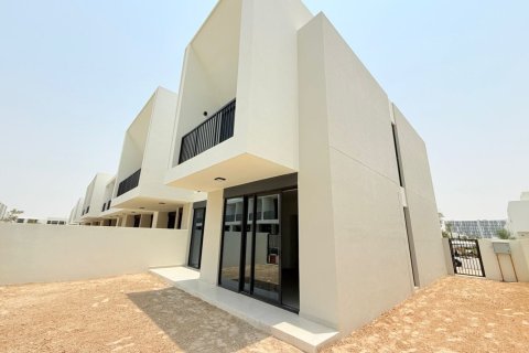 Villa de 4 dormitorios en Town Square, UAE No. 154474 9