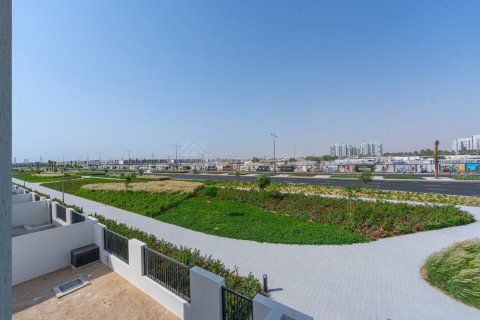 Villa de 4 dormitorios en Town Square, UAE No. 154473 7