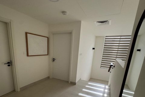 Townhouse de 3 dormitorios en Town Square, UAE No. 154472 8