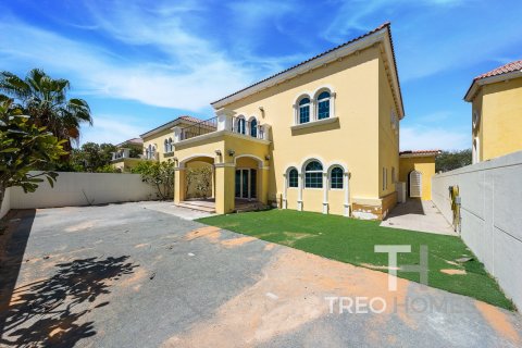 3 غرف نوم فيلا في Legacy, الإمارات العربية المتحدة رقم 81827 2