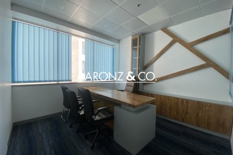 179مربع، مكتب في Sheikh Zayed Road, الإمارات العربية المتحدة رقم 111851 10