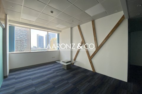 179مربع، مكتب في Sheikh Zayed Road, الإمارات العربية المتحدة رقم 111851 5