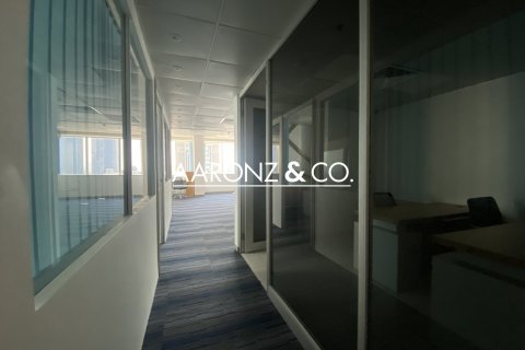 179مربع، مكتب في Sheikh Zayed Road, الإمارات العربية المتحدة رقم 111851 8