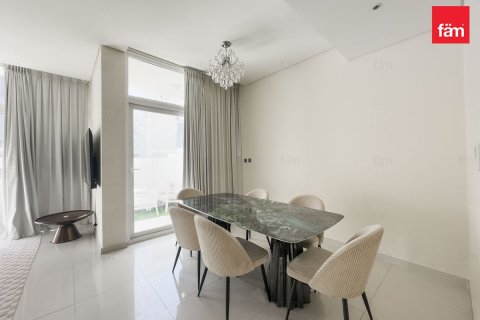 3 bedrooms Villa in Dubai, UAE No. 143531 4