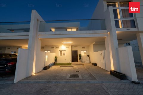 3 bedrooms Villa in Dubai, UAE No. 143531 18