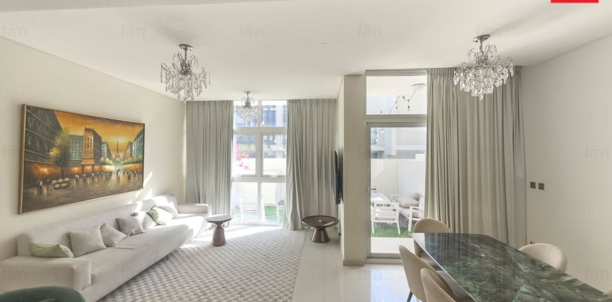 3 bedrooms Villa in Dubai, UAE No. 143531