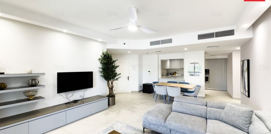 Квартира с 2 спальнями в Old Town, ОАЭ №148527