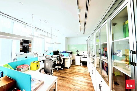 379.8مربع، مكتب في الخليج التجاري, الإمارات العربية المتحدة رقم 148531 9