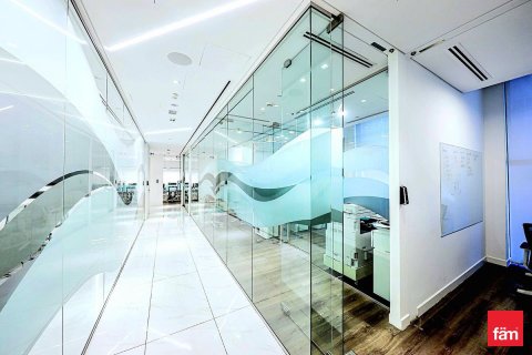 379.8مربع، مكتب في الخليج التجاري, الإمارات العربية المتحدة رقم 148531 15