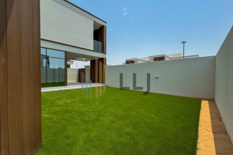 Townhouse de 3 dormitorios en Abu Dhabi, UAE No. 102033 3