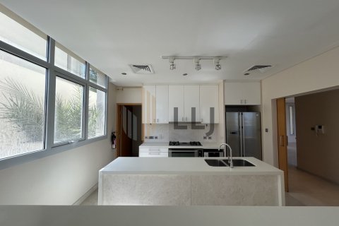 Villa de 5 dormitorios en Al Raha Beach, UAE No. 102063 11