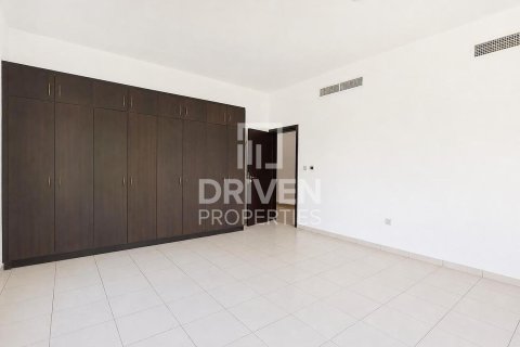 Villa de 5 dormitorios en The Villa, UAE No. 188469 11