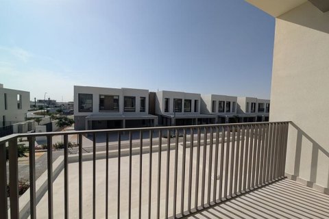 Townhouse de 4 dormitorios en The Valley, UAE No. 143786 4