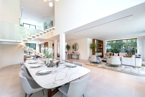 Вилла с 5 спальнями в Jumeirah Islands, ОАЭ №149668 13