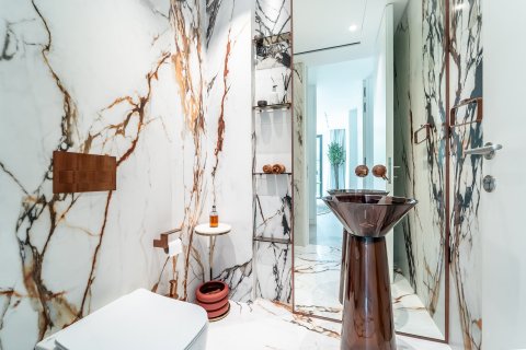 Вилла с 5 спальнями в Jumeirah Islands, ОАЭ №149668 24