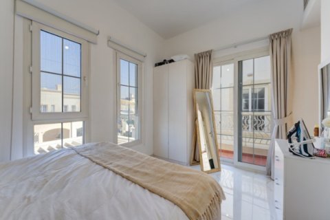 2 bedrooms Villa in Dubai, UAE No. 149666 5