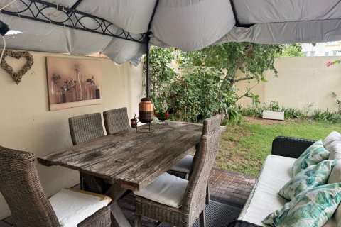 2 bedrooms Villa in Dubai, UAE No. 149666 12