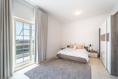 Вилла с 4 спальнями в Jumeirah Islands, ОАЭ №149669 16