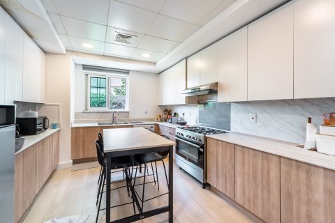 Вилла с 4 спальнями в Jumeirah Islands, ОАЭ №149669 11