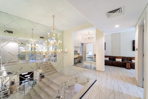 Villa de 5 chambres à Dubai Sports City, UAE No. 149671 16