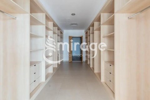 5 غرفة نوم  فيلا في Al Raha Beach, الإمارات العربية المتحدة رقم 14625 6