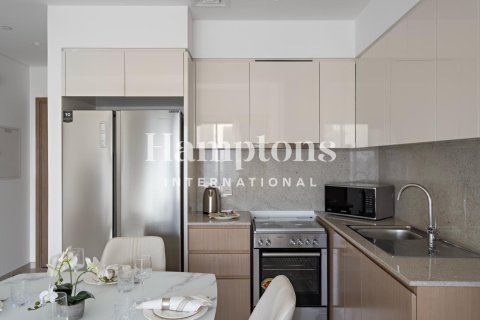 Квартира с 2 спальнями в Burj Royale, ОАЭ №145802 3